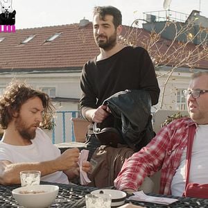 Fotoğraf Aç Kapıyı Çok Fenayım