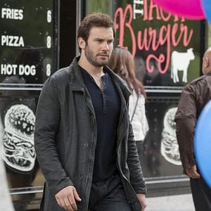 Fotoğraf Clive Standen