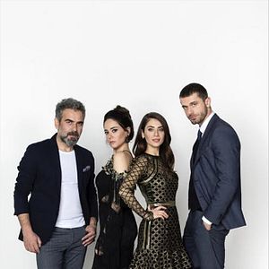 Fotoğraf Seni Kimler Aldı