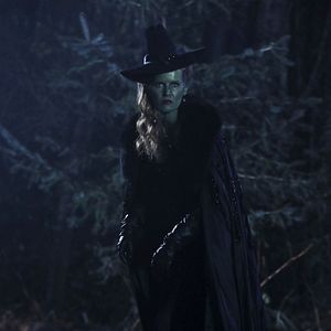 Fotoğraf Rebecca Mader