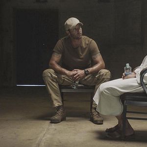 Fotoğraf Alex O'Loughlin