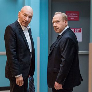 Fotoğraf Adrian Scarborough