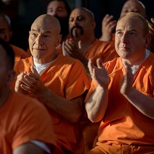 Fotoğraf Adrian Scarborough