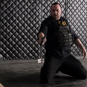 Fotoğraf Sullivan Stapleton