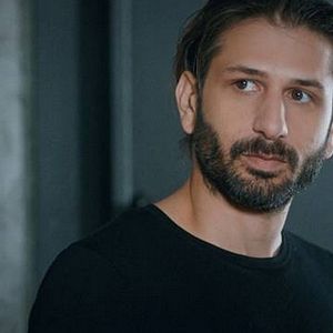 Fotoğraf Kara Yazı