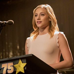 Fotoğraf Lili Reinhart