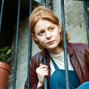 Fotoğraf Emily Beecham