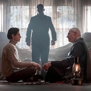 Fotoğraf Raymond J. Barry