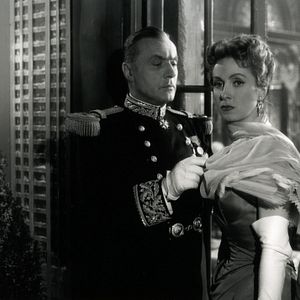 Fotoğraf The Earrings of Madame de...