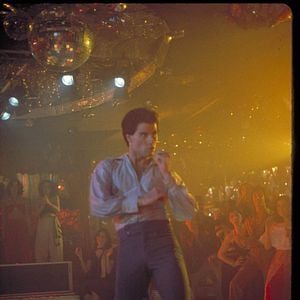 Fotoğraf Cumartesi Gecesi Ateşi