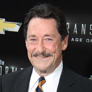 Fotoğraf Peter Cullen