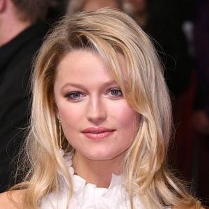 Fotoğraf Lily Travers