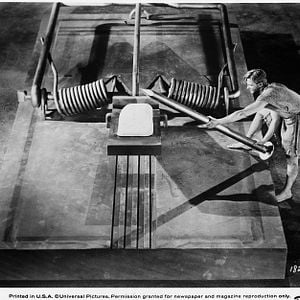 Fotoğraf Kendi Kendine Küçülen Adam