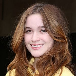 Fotoğraf Alice Englert