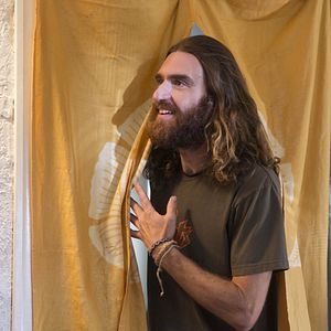 Fotoğraf George Basil