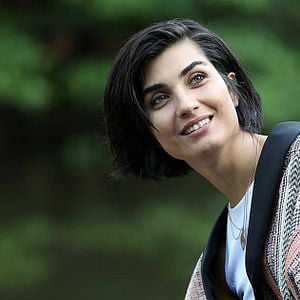 Fotoğraf Cesur ve Güzel