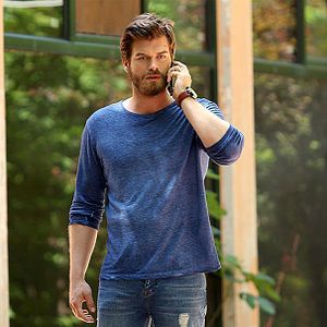 Fotoğraf Cesur ve Güzel