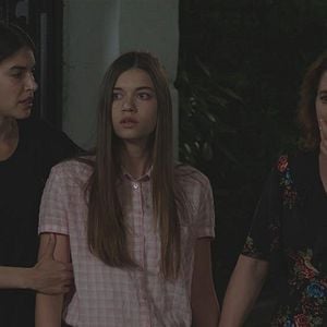 Fotoğraf Fazilet Hanım ve Kızları