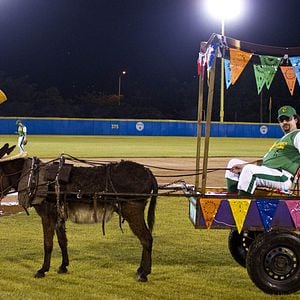 Fotoğraf Eastbound & Down