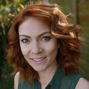 Fotoğraf Honey Holmes