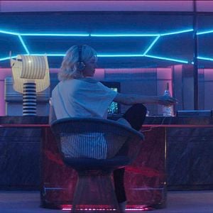 Fotoğraf Sarışın Bomba