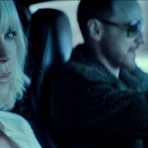 Fotoğraf Sarışın Bomba