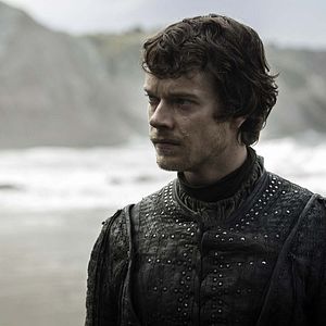 Fotoğraf Alfie Allen