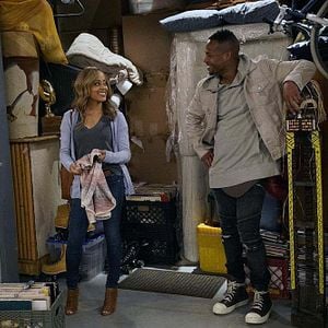 Fotoğraf Essence Atkins