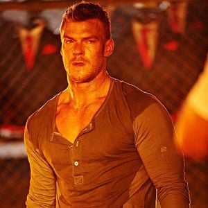Fotoğraf Alan Ritchson