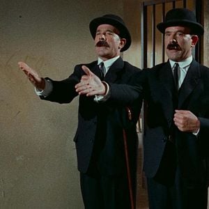 Fotoğraf Tenten ve Altın Post