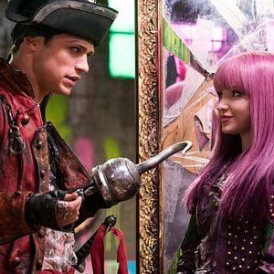 Fotoğraf Dove Cameron