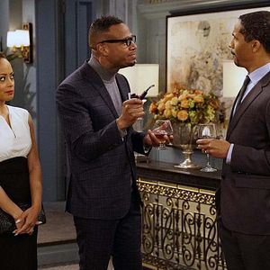 Fotoğraf Essence Atkins