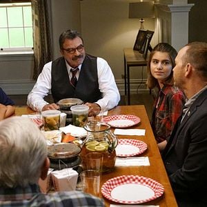 Fotoğraf Blue Bloods