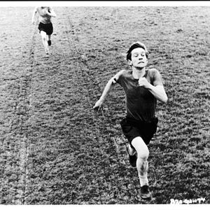 Fotoğraf Uzun Mesafe Koşucusunun Yalnızlığı