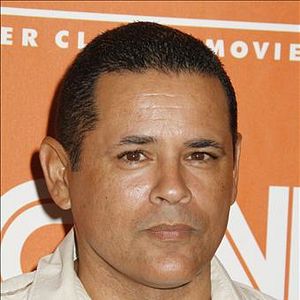 Fotoğraf Raymond Cruz
