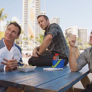 Fotoğraf Alex O'Loughlin