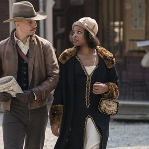 Fotoğraf Logan Marshall-Green