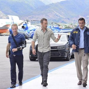 Fotoğraf Alex O'Loughlin
