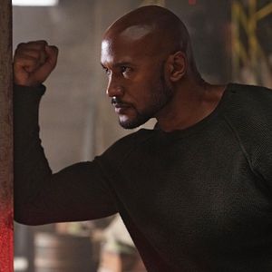 Fotoğraf Henry Simmons