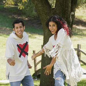 Fotoğraf Vella Lovell