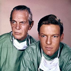 Fotoğraf Doctor Kildare