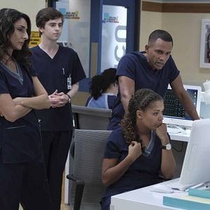 Fotoğraf Freddie Highmore