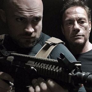 Fotoğraf Black Water