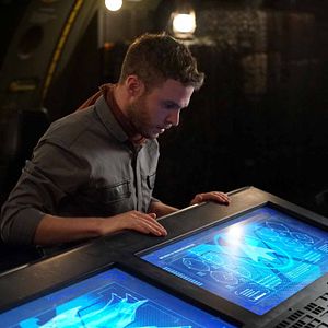 Fotoğraf Iain De Caestecker