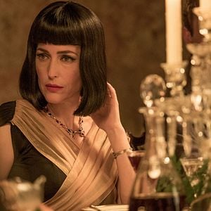 Fotoğraf Çarpık Evdeki Cesetler