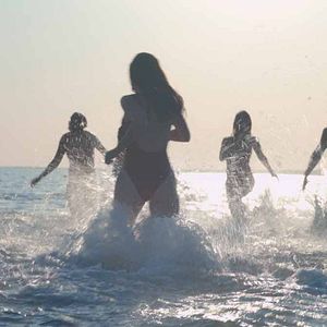 Fotoğraf Kısmet, Sevgilim: İlk Şarkı