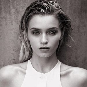 Fotoğraf Abbey Lee
