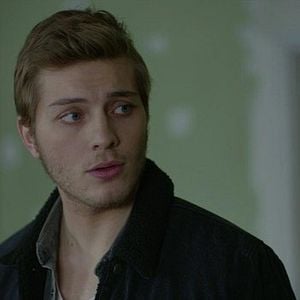 Fotoğraf Kırgın Çiçekler