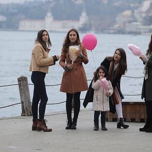 Fotoğraf Kırgın Çiçekler