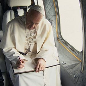 Fotoğraf Pope Francis - A Man of His Word